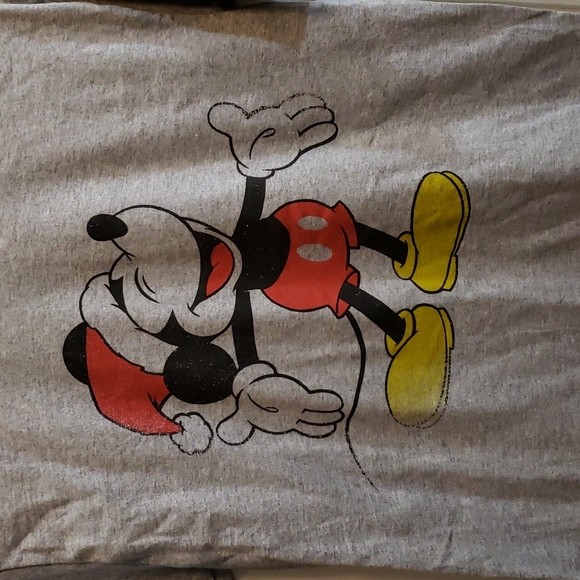 Santa Mickey Shirt - Picture 2 of 3